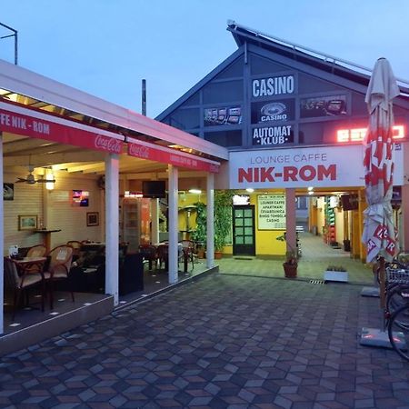 Apartman Nik-Rom Bosanska Gradiska Exterior foto